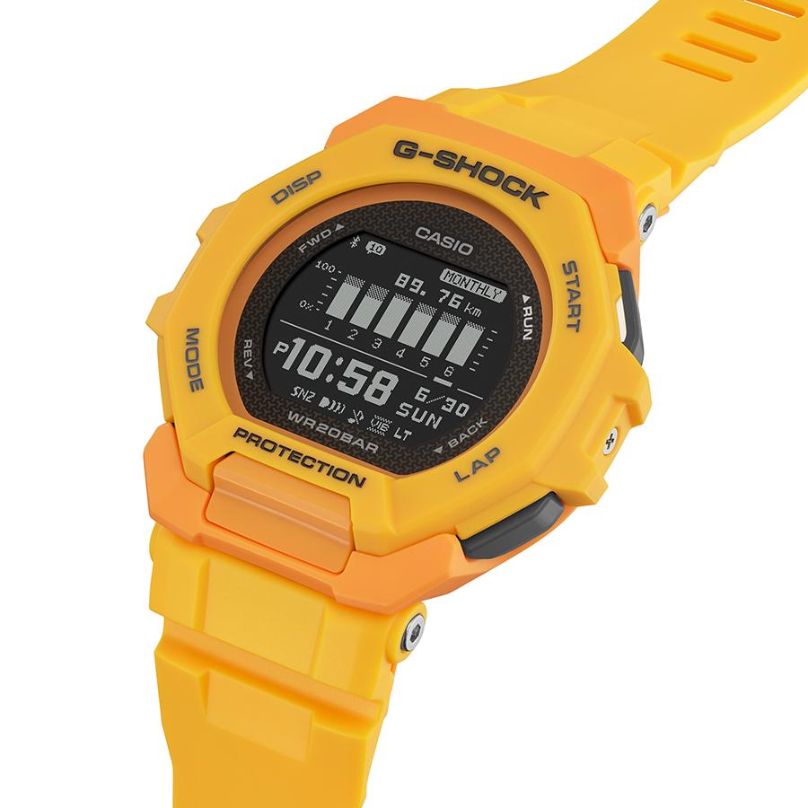 GBD-300-9JF G-SHOCK CASIO G-SQUAD Men's Watch