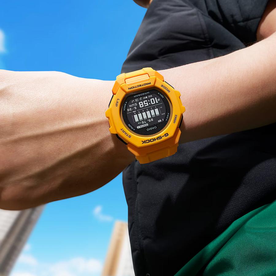 GBD-300-9JF G-SHOCK CASIO G-SQUAD Men's Watch