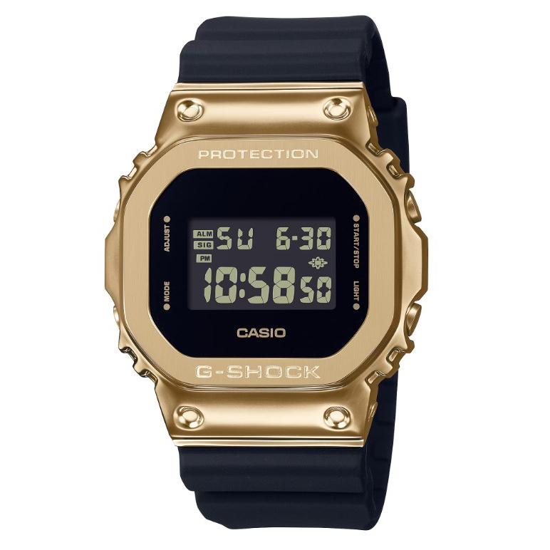 CASIO G-SHOCK GM-5600G-9JF A model that uses popular black and gold colors based on the metal covered series.