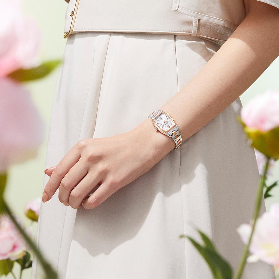 Seiko LUKIA Grow Blossom SSVW230 Women's Solar Radio-Controlled Watch with White Dial and Metal Band